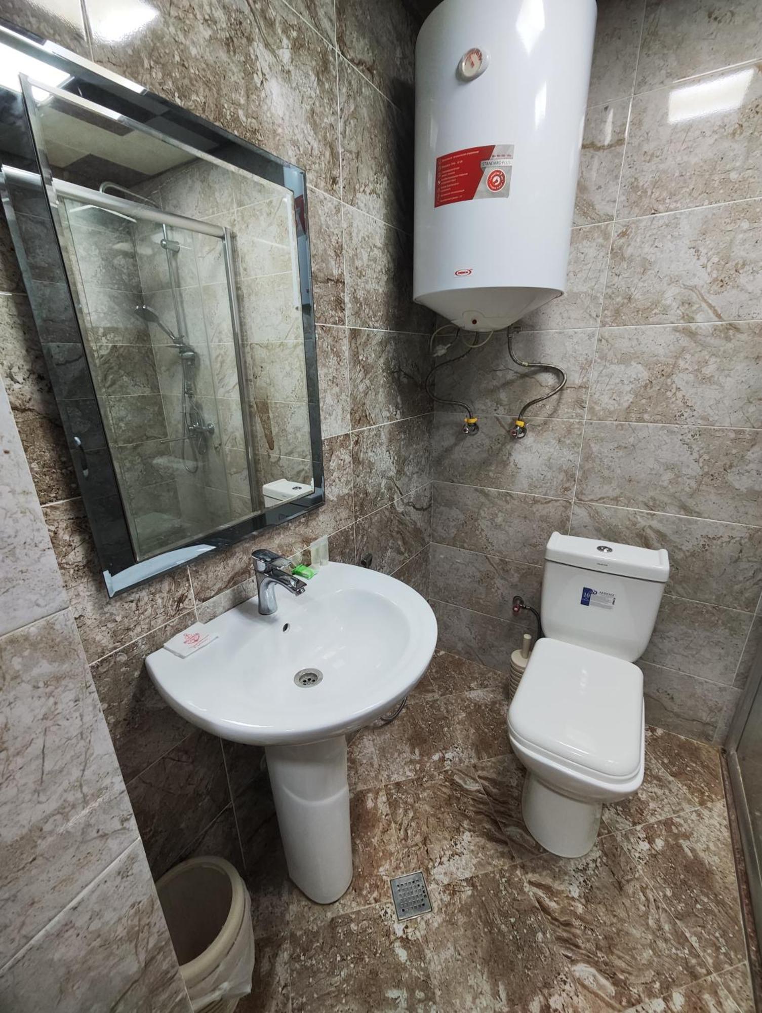 Gemi Hotel Sumqayyt Ngoại thất bức ảnh